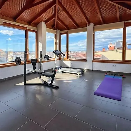 Luxury Penthouse With Veranda *