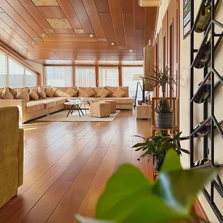 Apartment Luxury Penthouse With Veranda Tirana