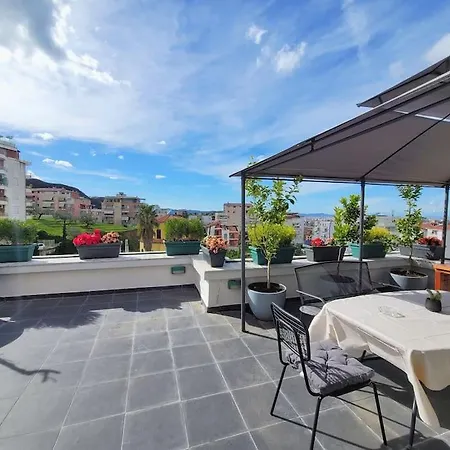 Apartment Luxury Penthouse With Veranda *